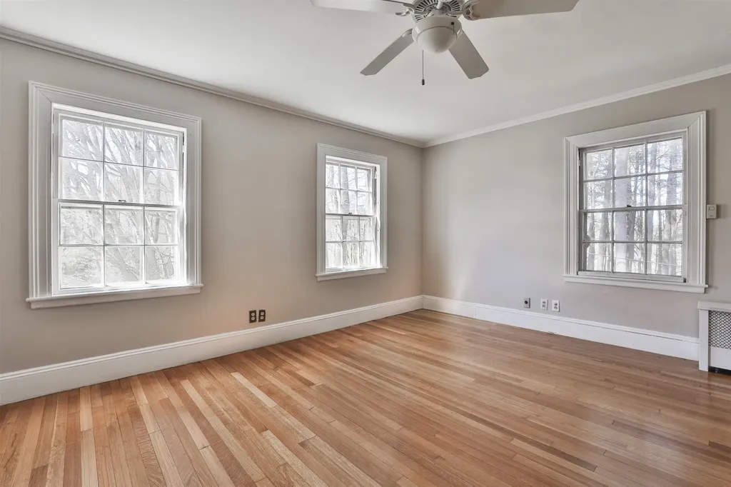 73 Berkeley Street Nashua NH 03064