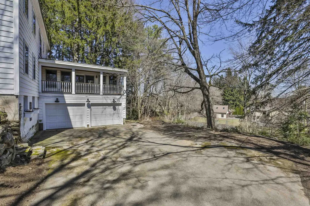 73 Berkeley Street Nashua NH 03064