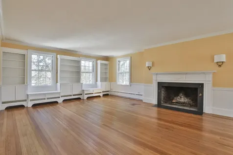 73 Berkeley Street Nashua NH 03064