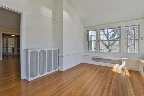 73 Berkeley Street Nashua NH 03064