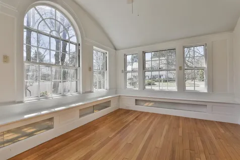 73 Berkeley Street Nashua NH 03064