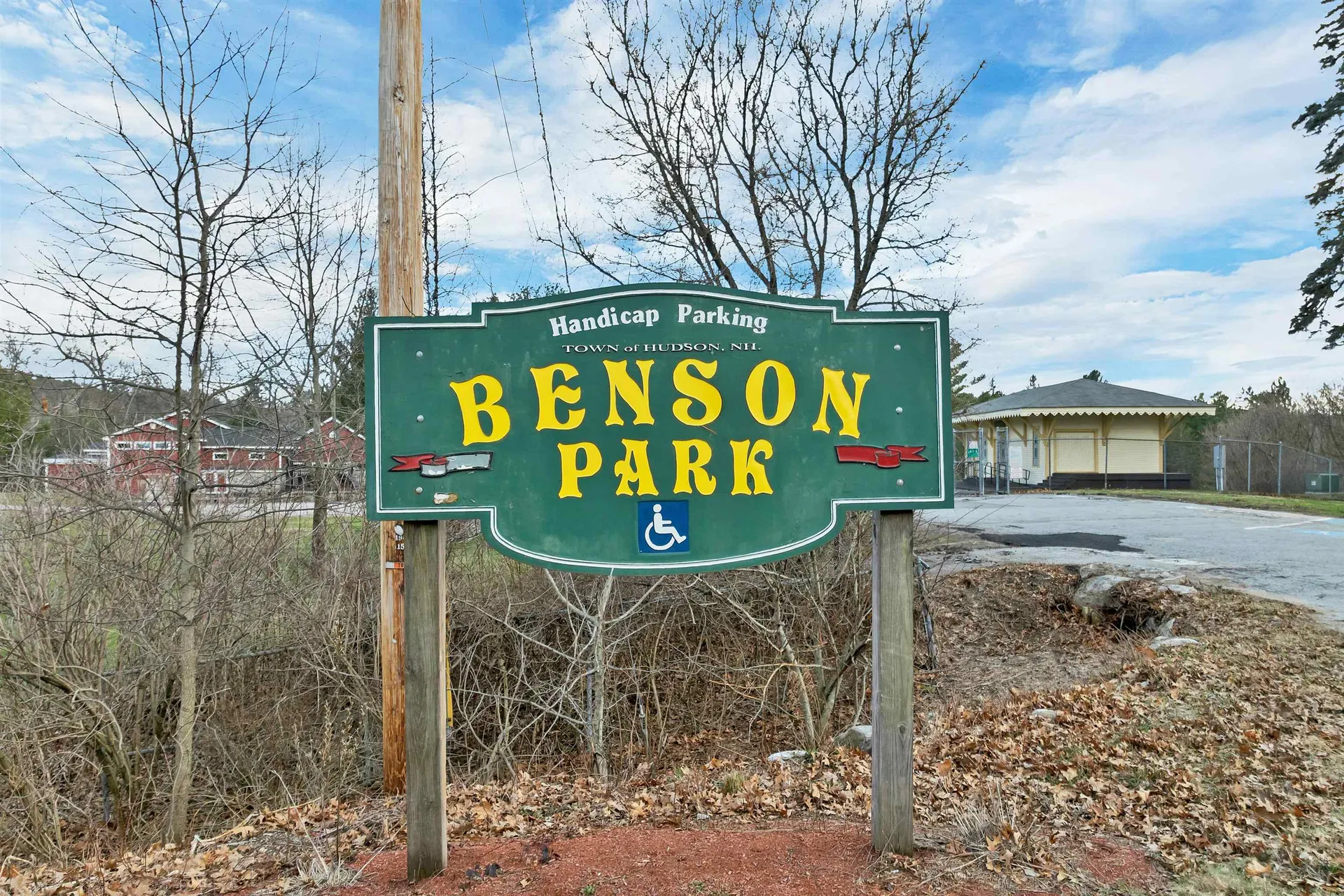 7 Leaor Circle Hudson NH 03051