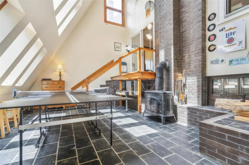 73 Gilford Avenue Laconia NH 03246