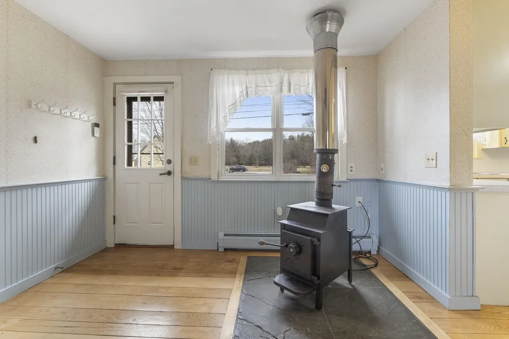 39 Rolfe Street Concord NH 03303