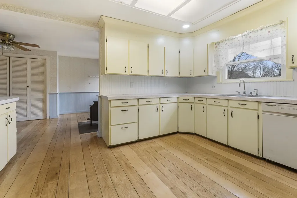 39 Rolfe Street Concord NH 03303
