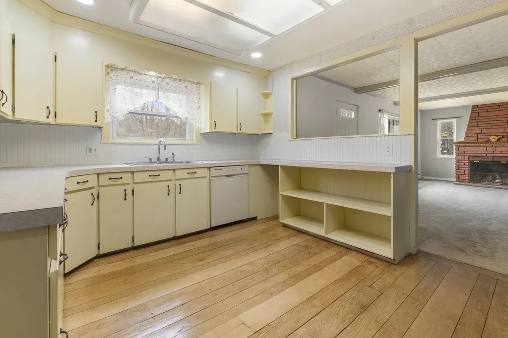 39 Rolfe Street Concord NH 03303