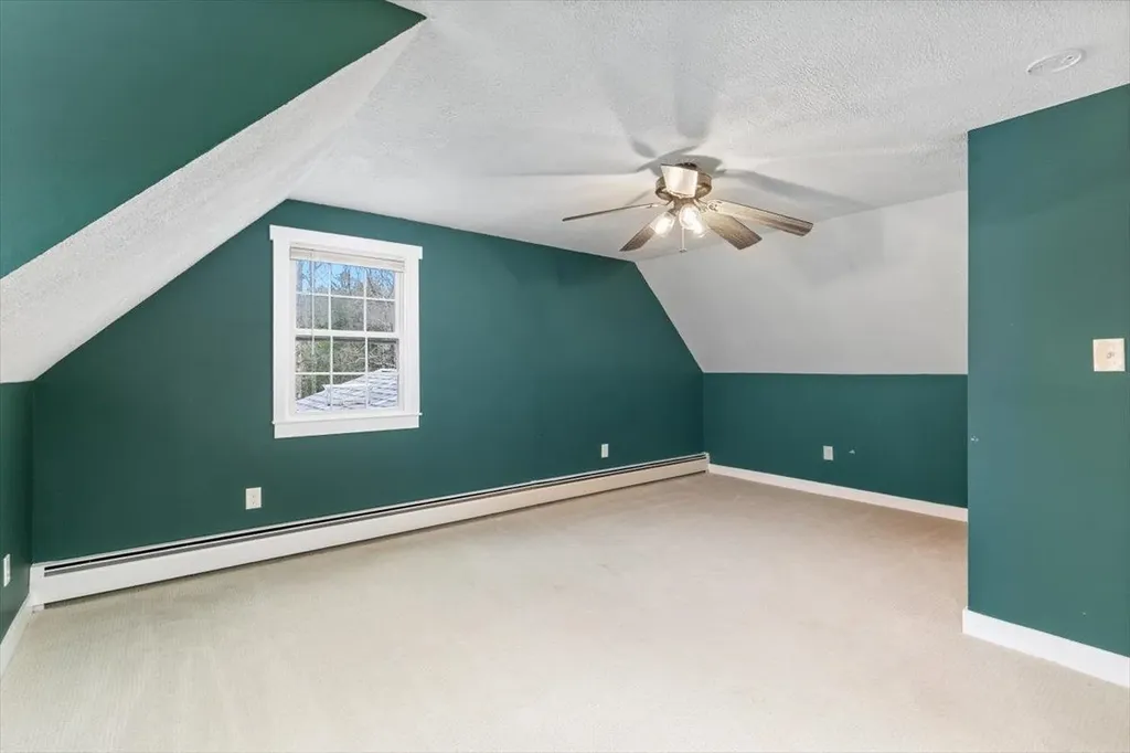 14 Schaefer Circle Hudson NH 03051