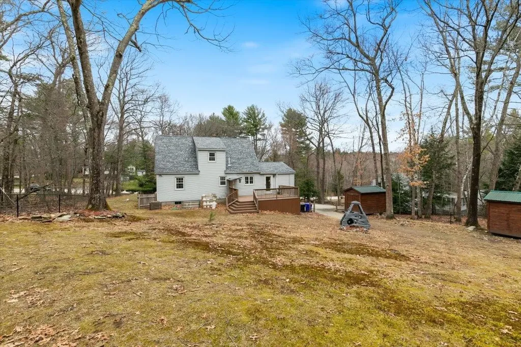 14 Schaefer Circle Hudson NH 03051