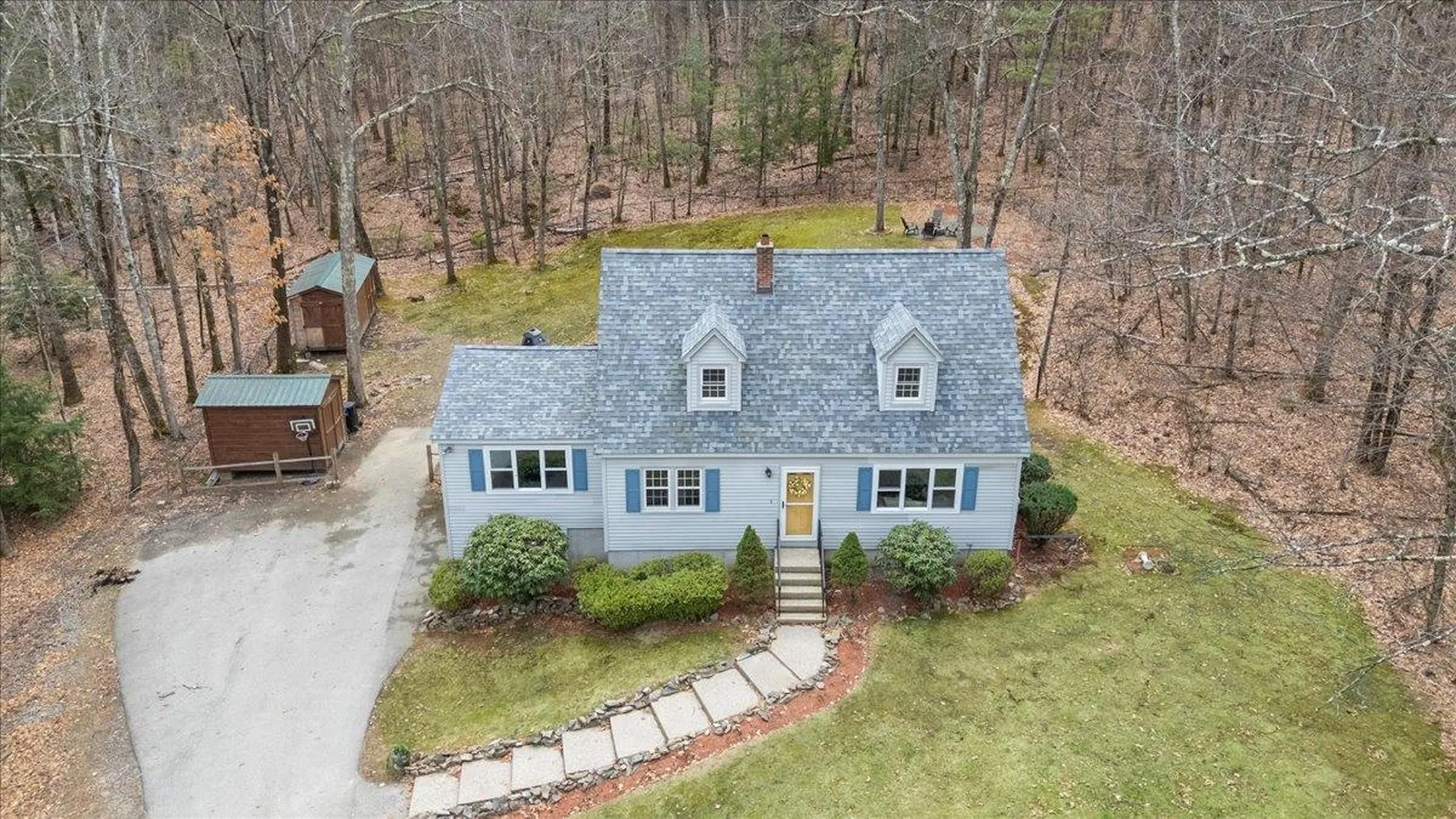 14 Schaefer Circle Hudson NH 03051