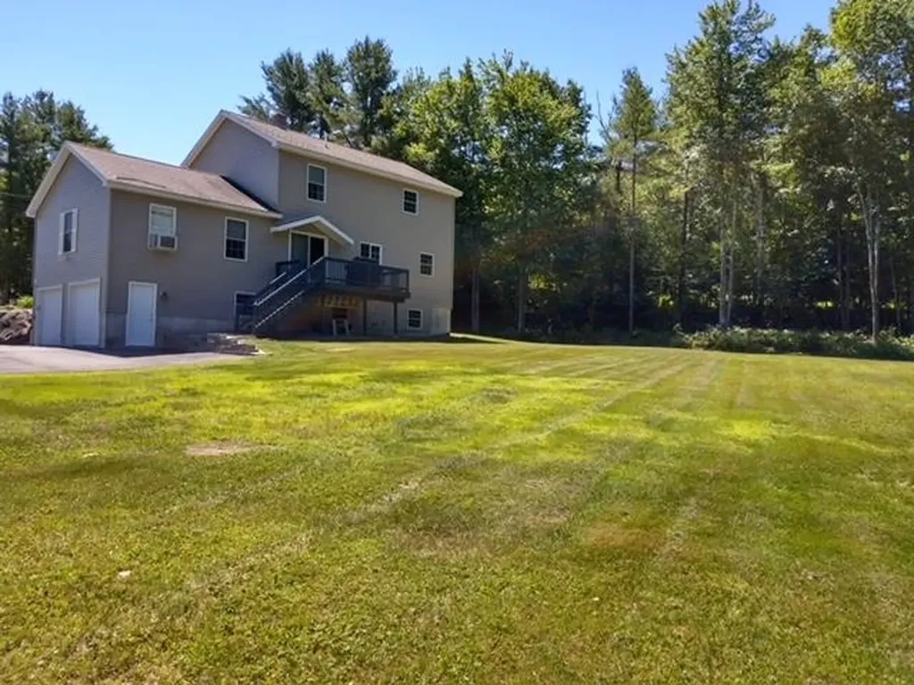 56 Grandview Loop Wakefield NH 03872