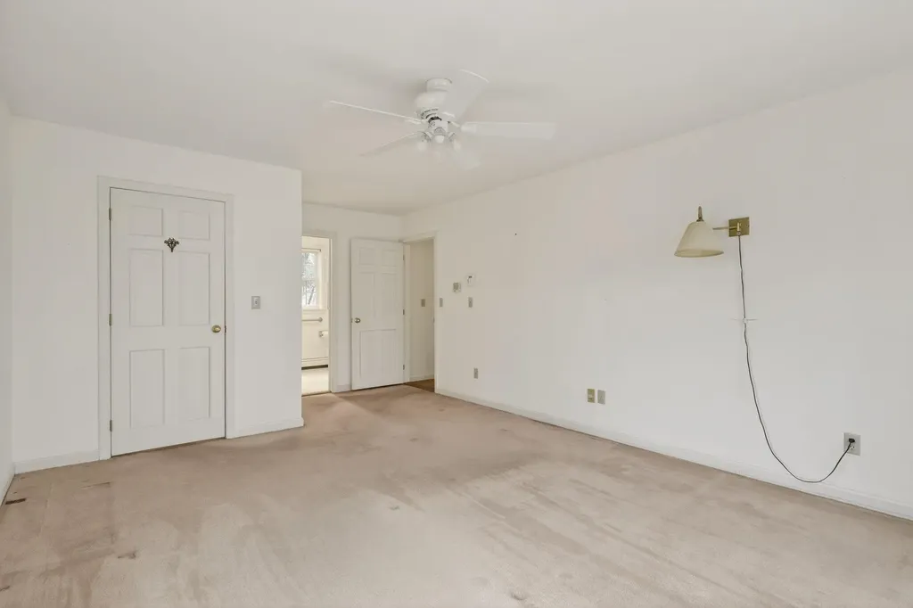 31 Gage Road Bedford NH 03110