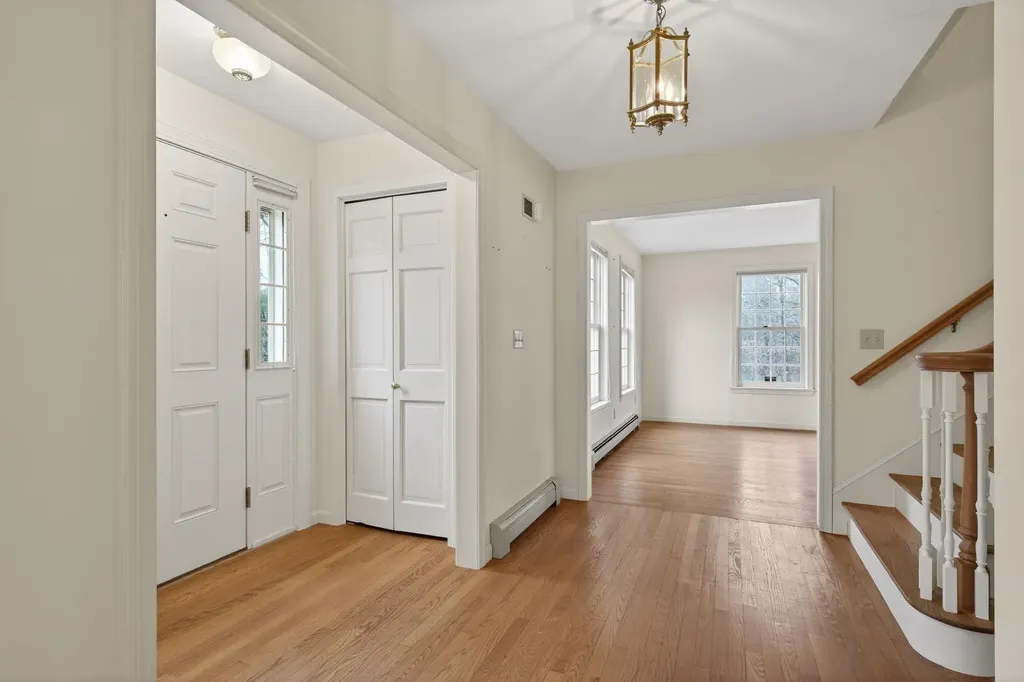 31 Gage Road Bedford NH 03110