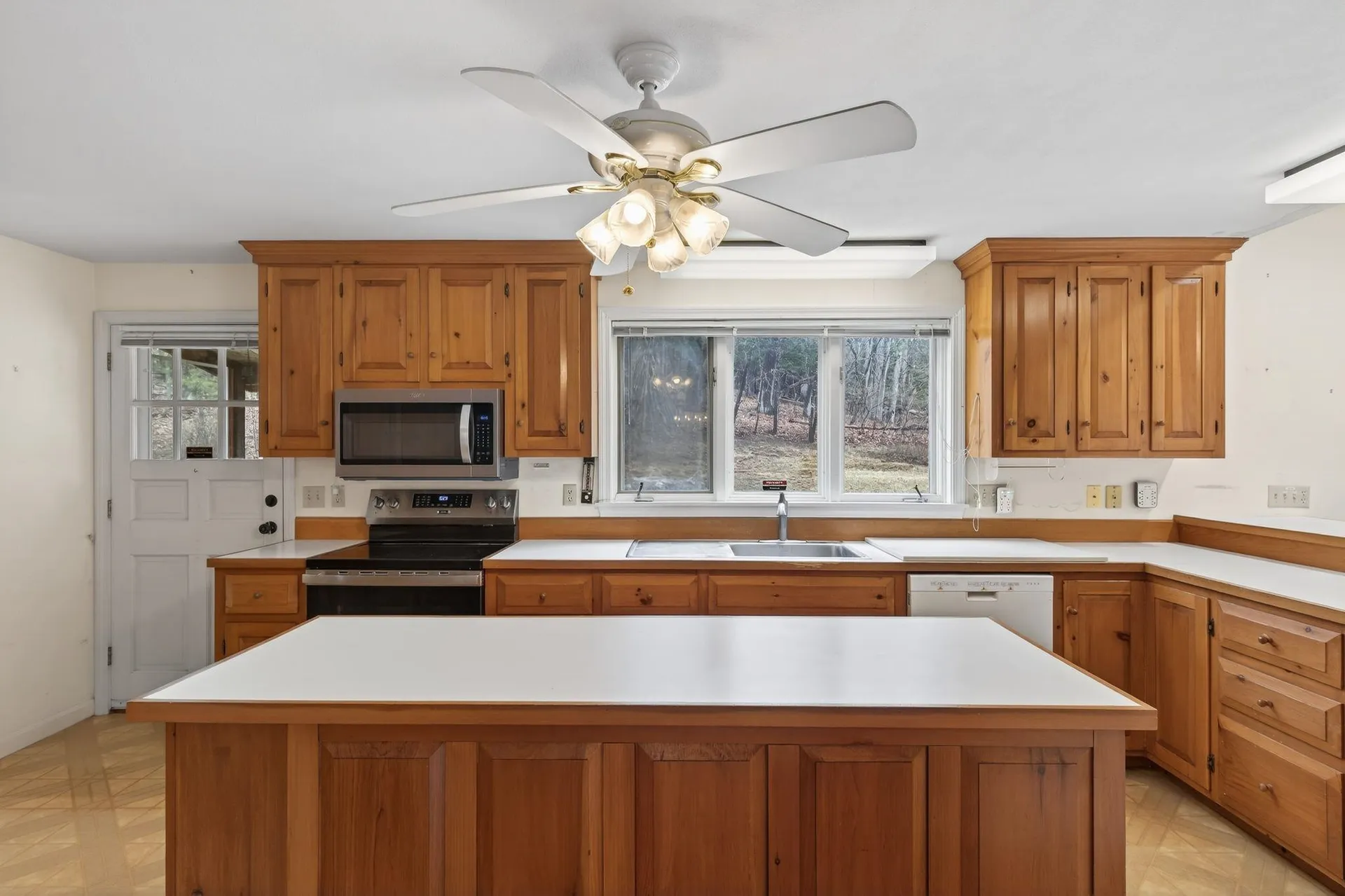 31 Gage Road Bedford NH 03110