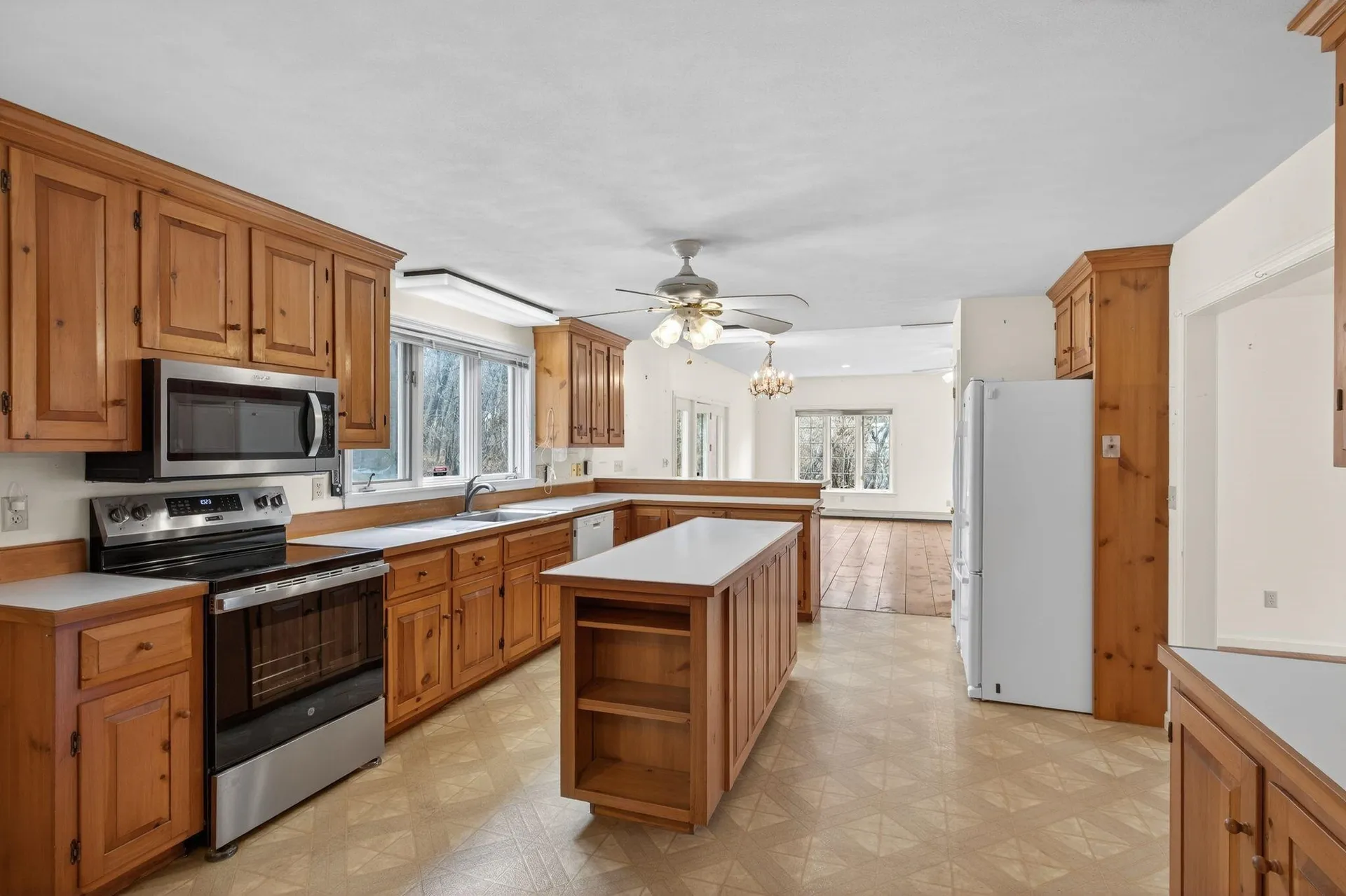 31 Gage Road Bedford NH 03110