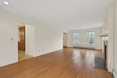 31 Gage Road Bedford NH 03110