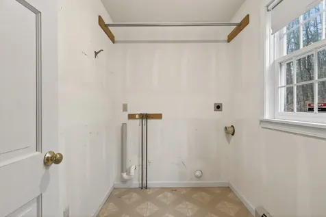 31 Gage Road Bedford NH 03110