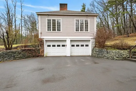 31 Gage Road Bedford NH 03110