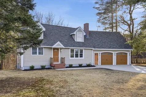 14 Ayer Circle Seabrook NH 03874