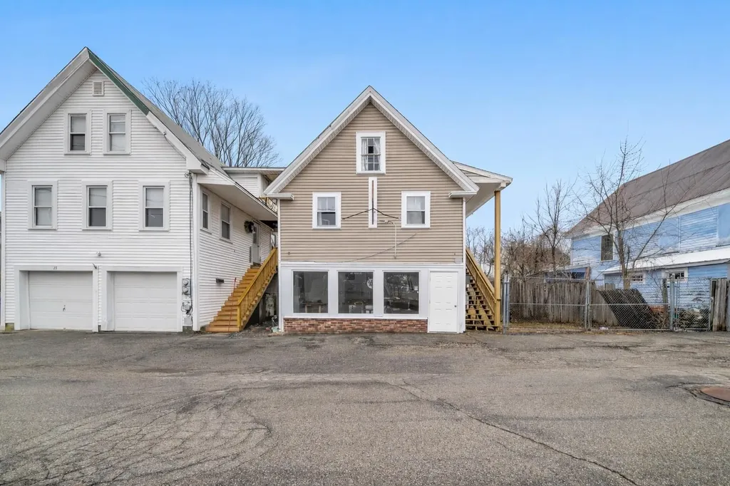 13 Mechanic Street Farmington NH 03835