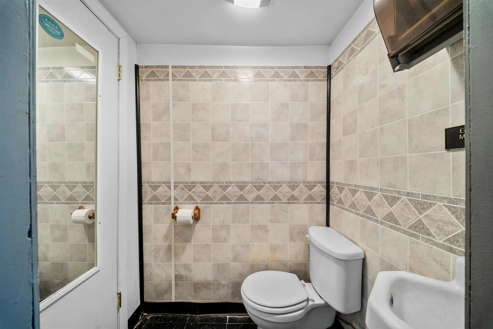 13 Mechanic Street Farmington NH 03835