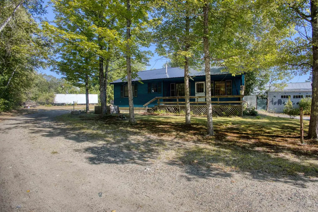 10 Dore Street Ossipee NH 03814