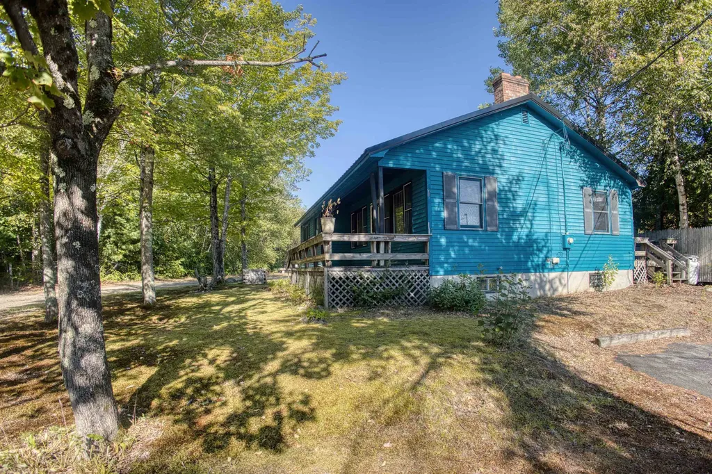 10 Dore Street Ossipee NH 03814