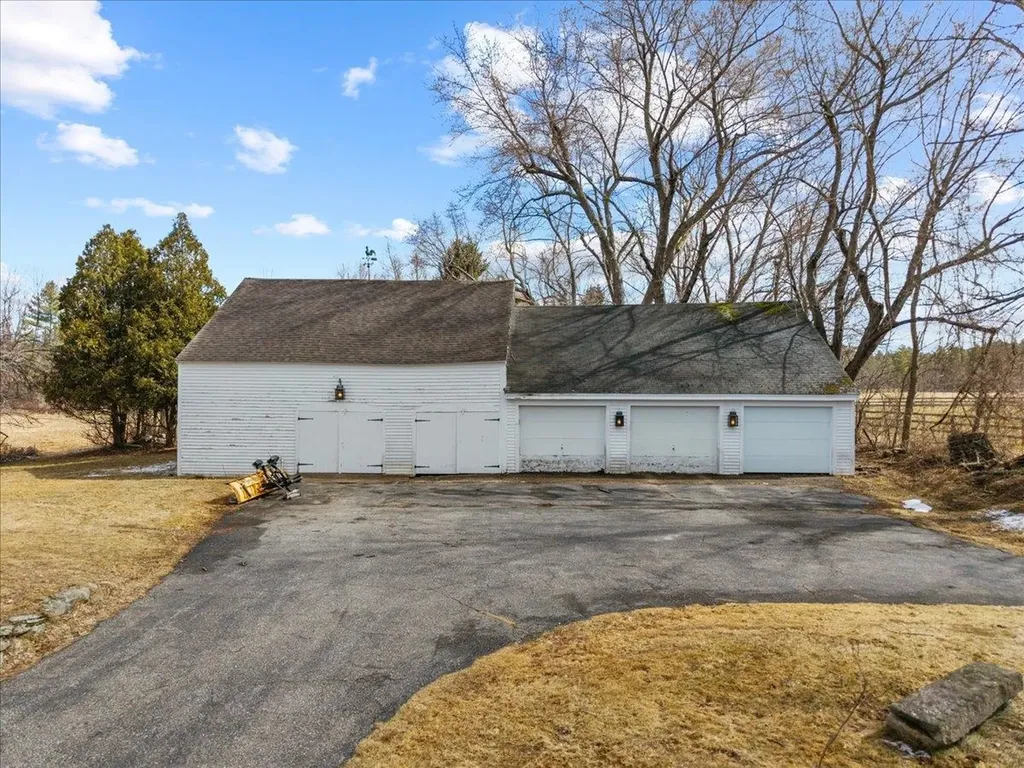 146 Drinkwater Road Kensington NH 03833