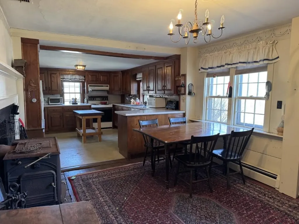 146 Drinkwater Road Kensington NH 03833
