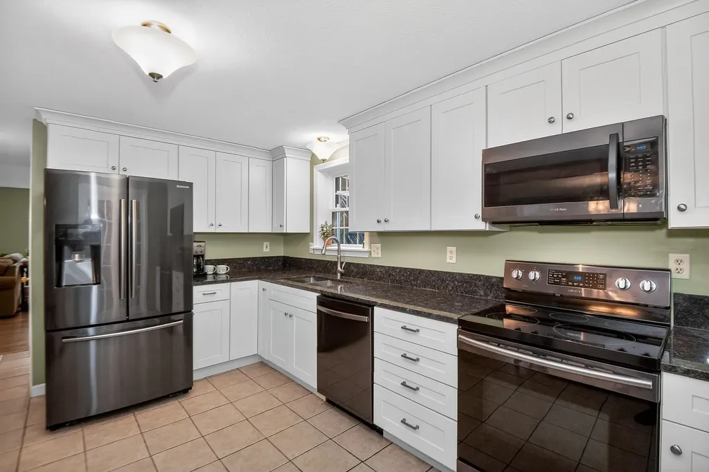 2 Joslin Road Amherst NH 03031