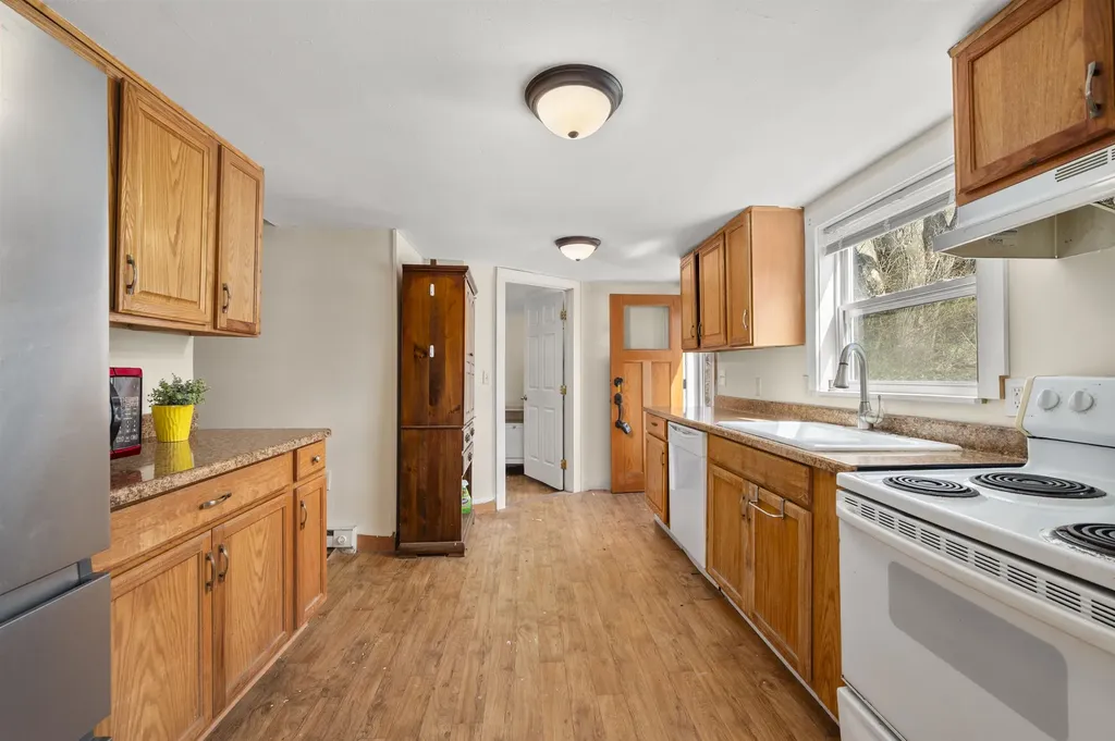 102 Corliss Hill Road Meredith NH 03253