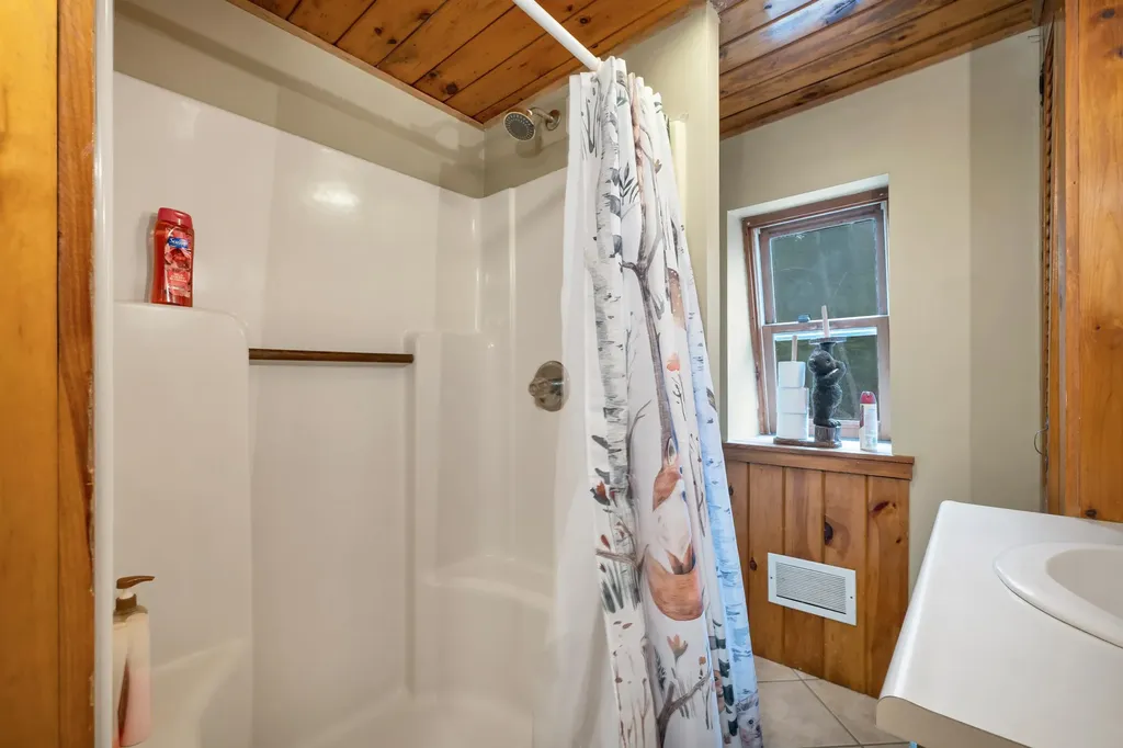 109 Mountain View Road Campton NH 03223