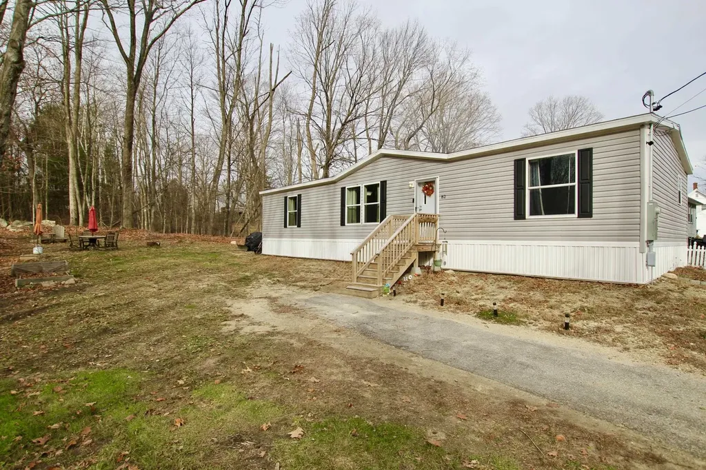 82 Orange Street Farmington NH 03835