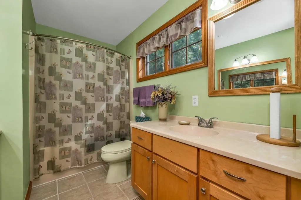 21 Cedergren Road New Durham NH 03855