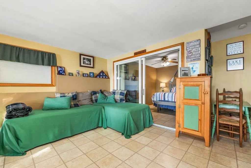 21 Cedergren Road New Durham NH 03855