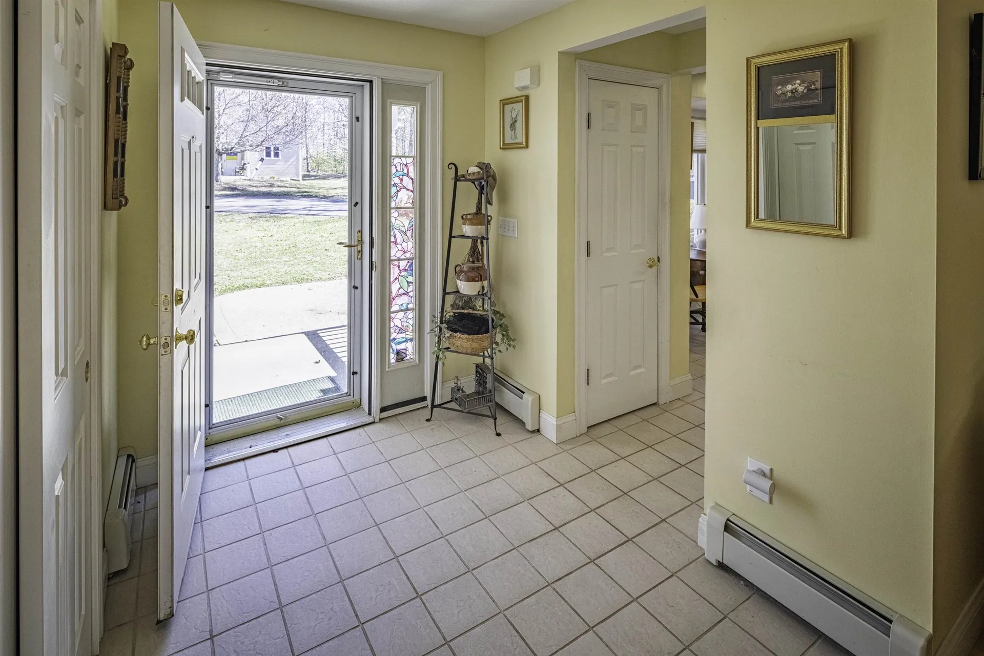 6 Roysann Way Durham NH 03824