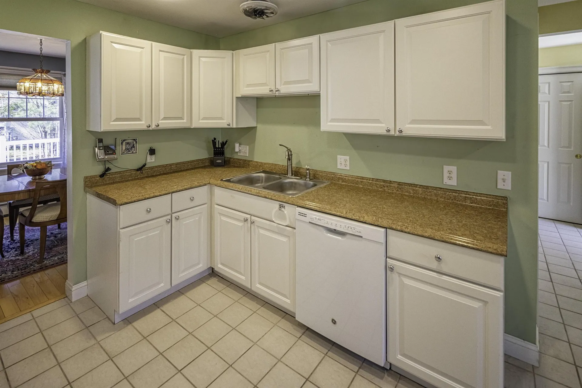 6 Roysann Way Durham NH 03824