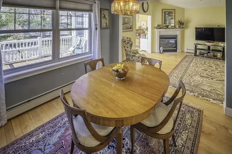 6 Roysann Way Durham NH 03824