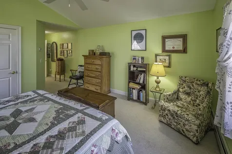 6 Roysann Way Durham NH 03824