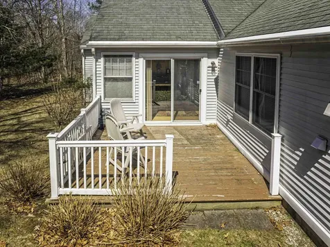 6 Roysann Way Durham NH 03824