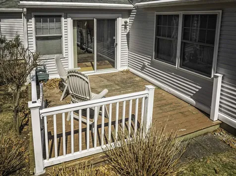 6 Roysann Way Durham NH 03824