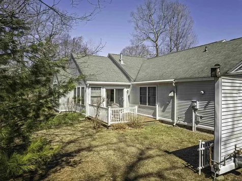 6 Roysann Way Durham NH 03824