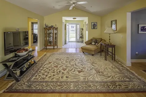 6 Roysann Way Durham NH 03824