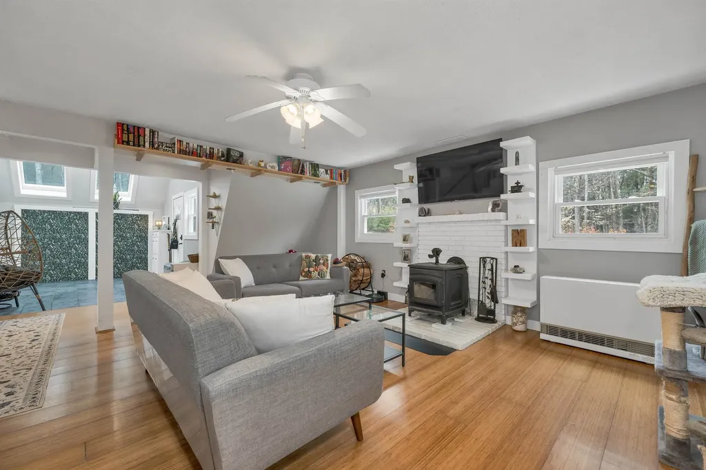 76 Cox Road Campton NH 03223