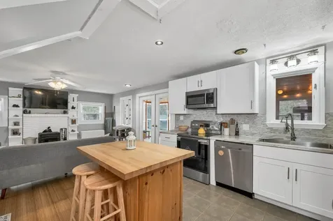 76 Cox Road Campton NH 03223