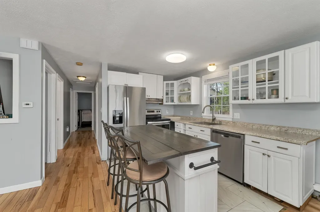 3 Dennison Avenue Salem NH 03079