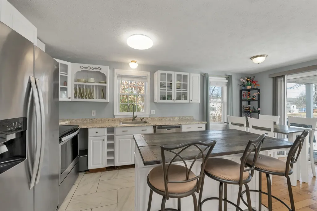 3 Dennison Avenue Salem NH 03079