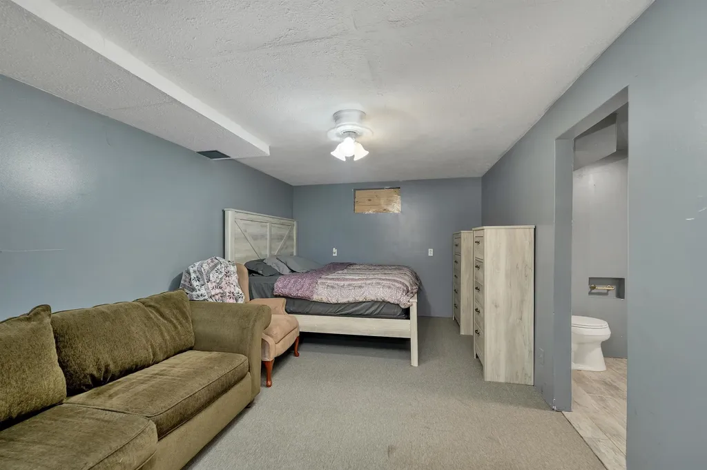 3 Dennison Avenue Salem NH 03079