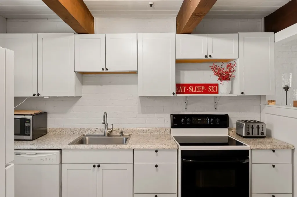 67 Fox Hill Road Stowe VT 05672
