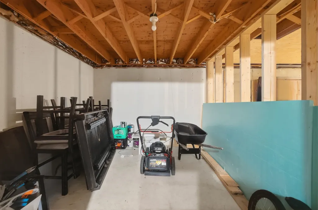15 Henderson Road Gilford NH 03249