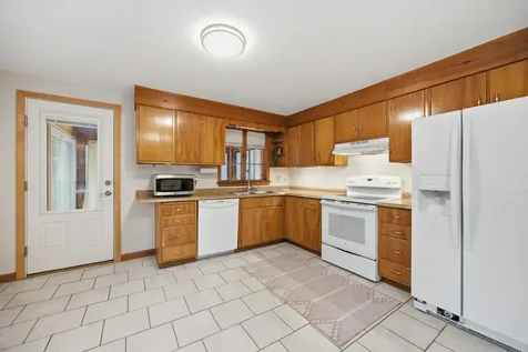 15 Henderson Road Gilford NH 03249